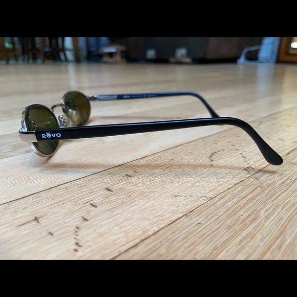 Vintage Revo H2O polarized sunglasses - Picture 5 of 14